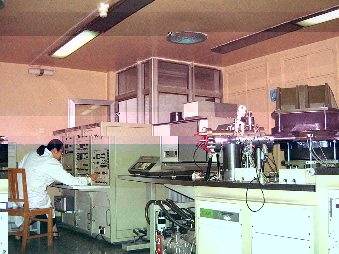 Large mass spectrometry